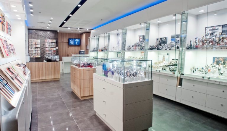 Place des Montres Strasbourg - Boutique du Centre Commercial Place des  Halles